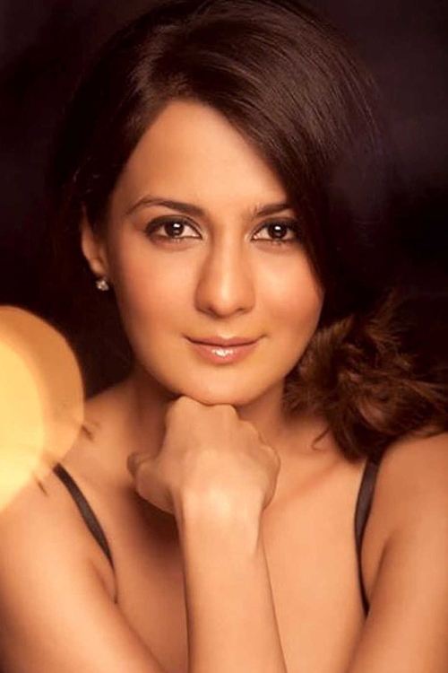 Pooja Ruparel - Acting Profile Photo