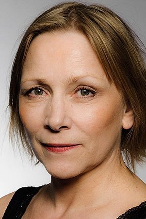 Anne Krigsvoll - Acting Profile Photo