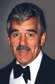 Dennis Farina as Avi in Snatch