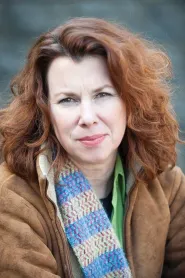 Siobhan Fallon Hogan as Lori in Krippendorf's Tribe