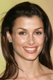 Bridget Moynahan as Michelle in Battle: Los Angeles