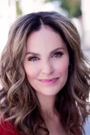 Amy Brenneman as Madelyne Thompson in Daylight