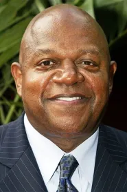 Charles S. Dutton as Detective Hendricks in D-Tox