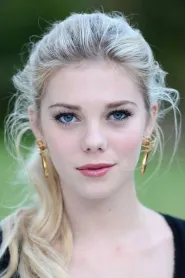 Claire Julien as Chloe in The Bling Ring