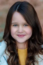 Molly Belle Wright as Cora in Deep Water