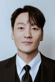 Park Hae-soo as Son Hee-jo in The Great Flood