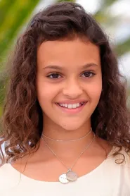 Lilou Siauvaud as Maya in Stillwater