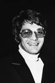 Jordan Christopher as Jonathan in The Sidelong Glances of a Pigeon Kicker