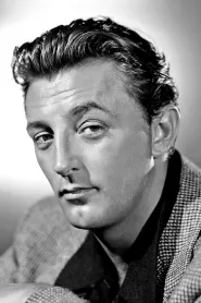 Robert Mitchum as Philip Marlowe in Farewell, My Lovely