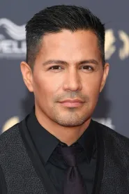 Jay Hernandez as Jessie Harkness in Bad Moms