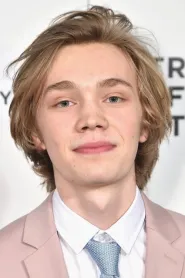 Charlie Plummer as Gary Barkovitch #5 in The Long Walk