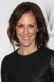 Annabeth Gish as Kat in Mystic Pizza