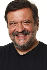 Luís Melo as Diabo in A Dog's Will