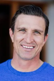 Thomas Wilson Brown as Gerald Howells in Welcome Home, Roxy Carmichael